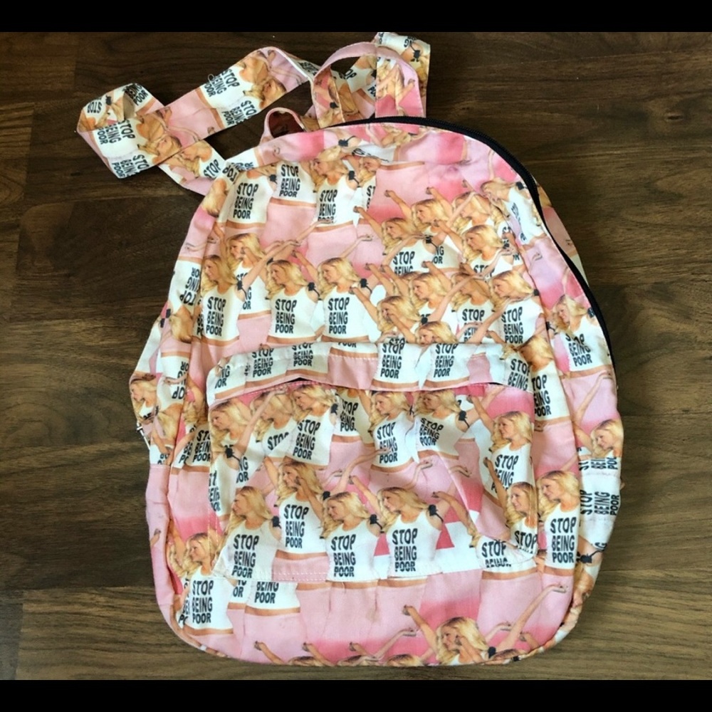Looking for this bag!!!! I want to buy